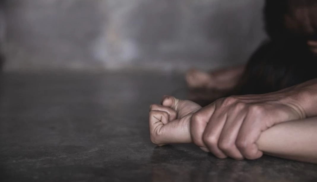 Φρίκη! Πακιστανός βίασε 65χρονη στο σπίτι της σε χωριό της Θήβας